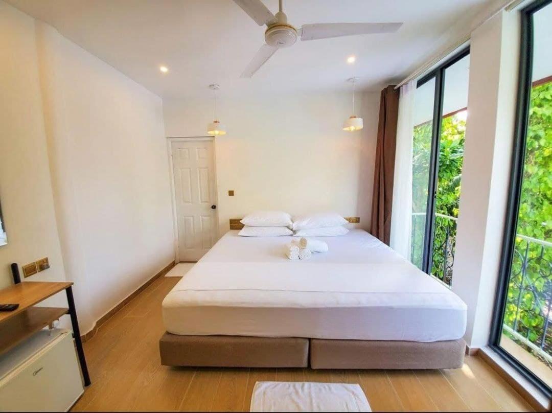 Kingsway Thoddoo Maldives Hotel Exterior foto